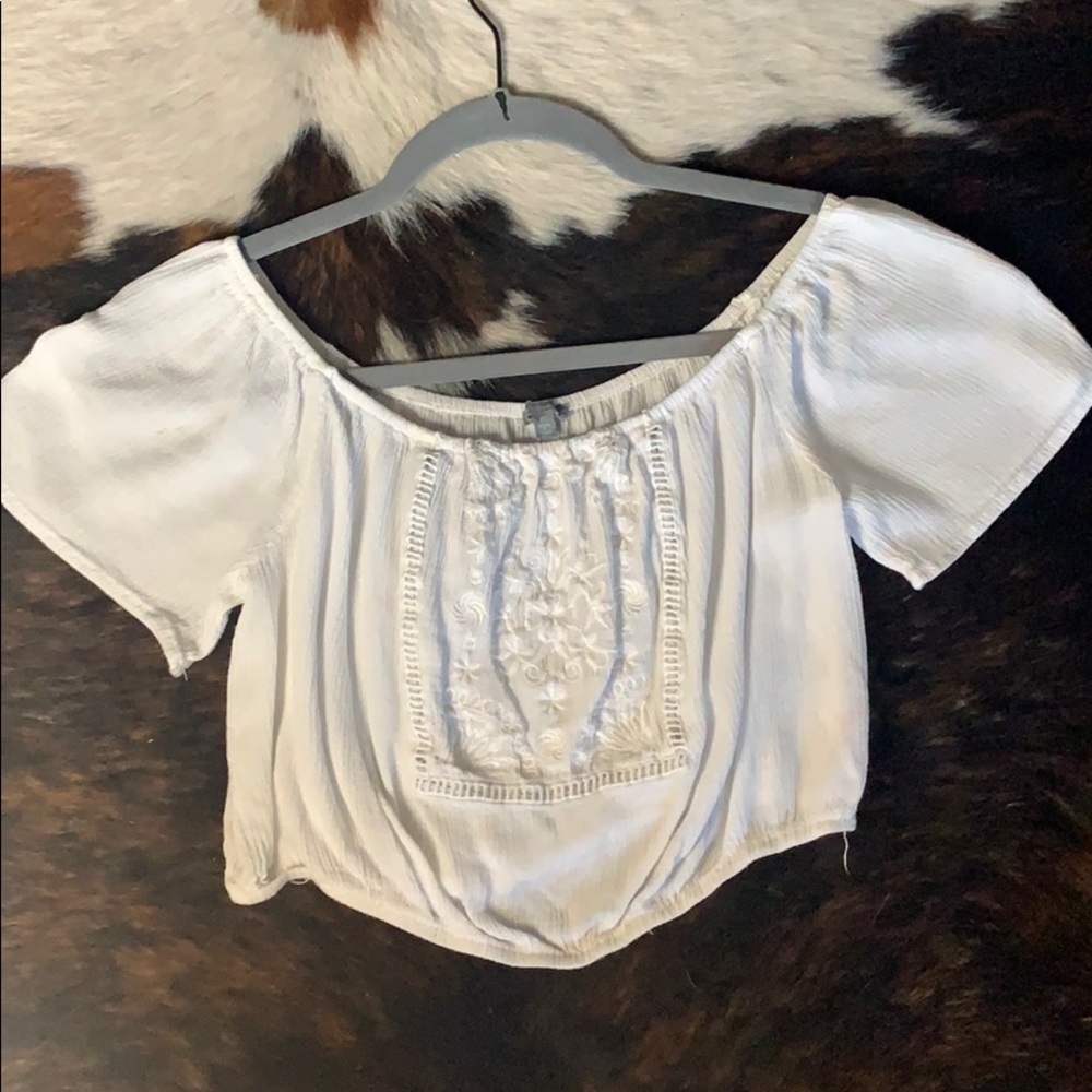 Embroidered crop top!